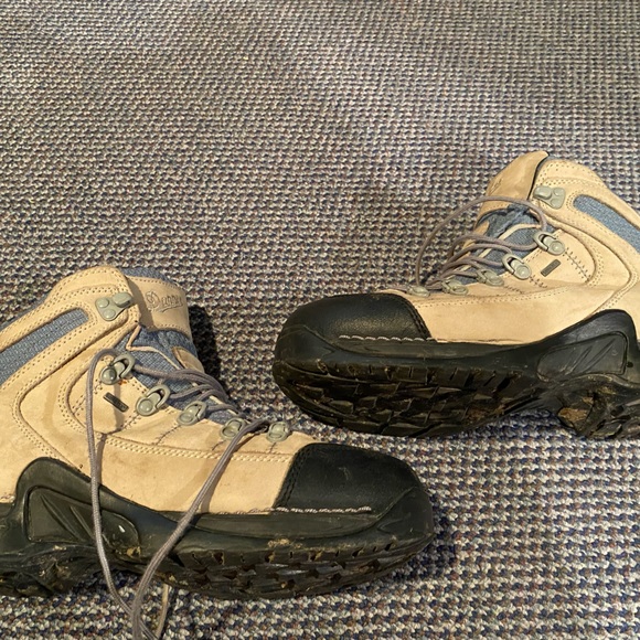 Danner winter boots. TFX sole tread. Size 11 women’s. Gore-Tex. Fast shipping. - Picture 6 of 15